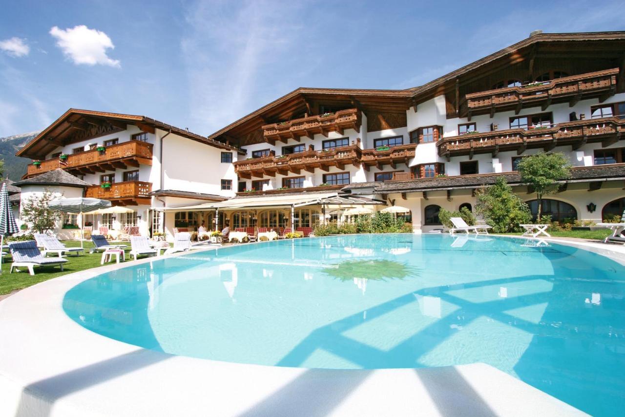 Hotel Tirolerhof - Familotel Zugspitze Ehrwald Ngoại thất bức ảnh