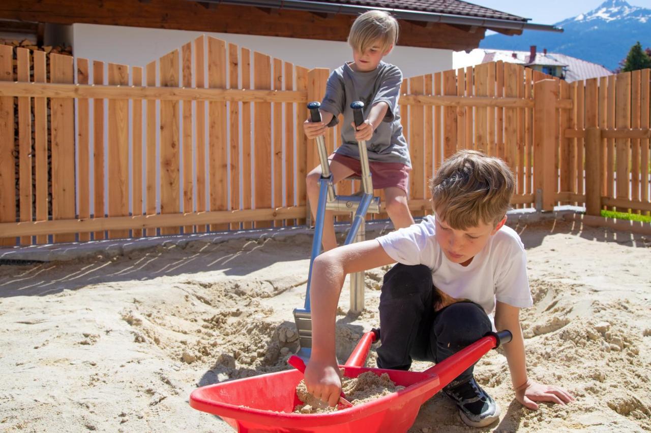 Hotel Tirolerhof - Familotel Zugspitze Ehrwald Ngoại thất bức ảnh
