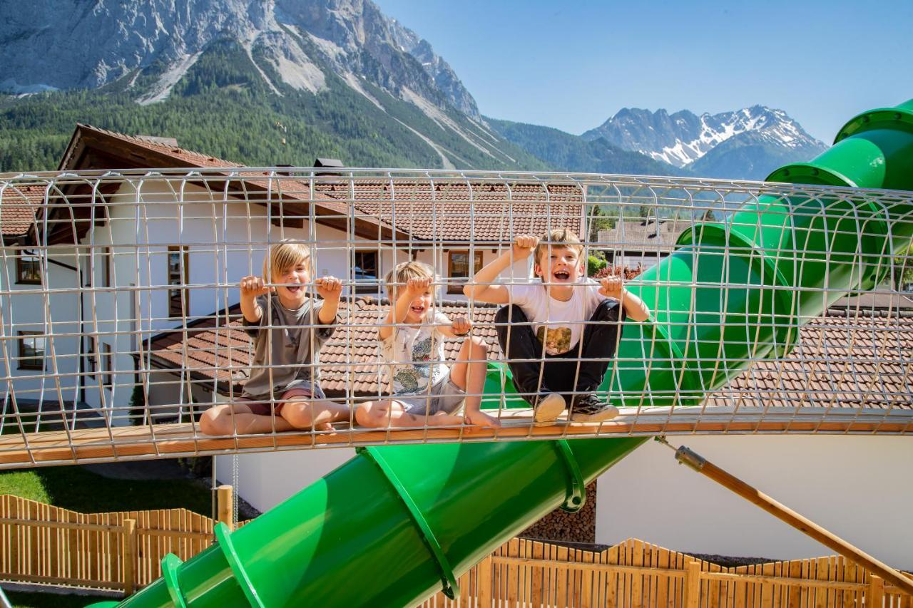 Hotel Tirolerhof - Familotel Zugspitze Ehrwald Ngoại thất bức ảnh