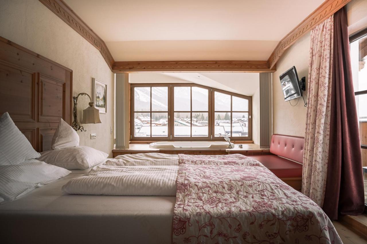 Hotel Tirolerhof - Familotel Zugspitze Ehrwald Ngoại thất bức ảnh