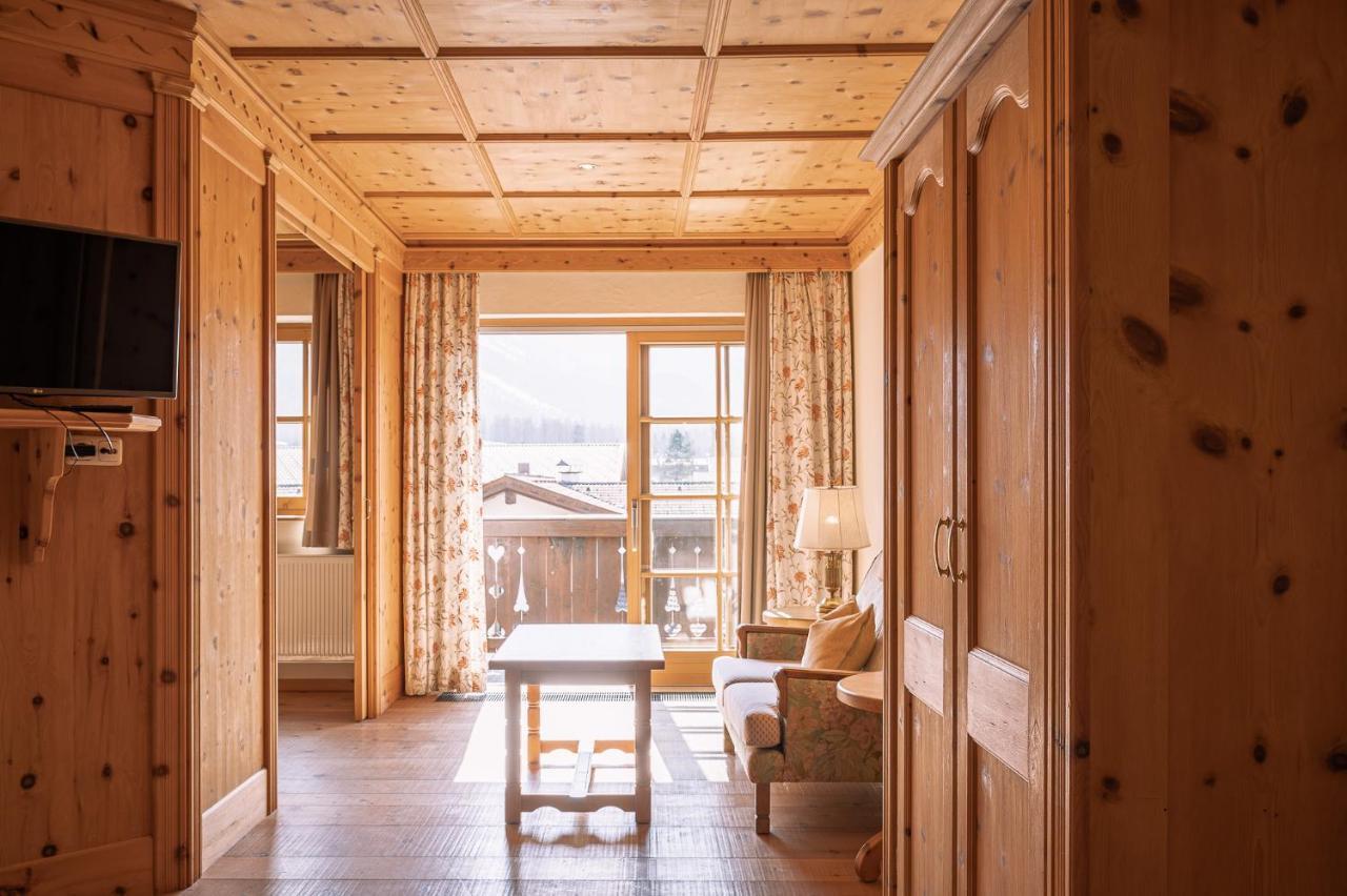 Hotel Tirolerhof - Familotel Zugspitze Ehrwald Ngoại thất bức ảnh
